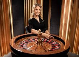 hokiwin88 live game shows broadcast interface with host, game interface, and live chat